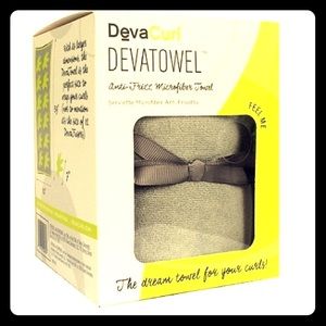 DevaCurl DevaTowel Anti Frizz Microfiber Towel